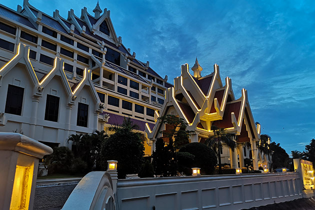 Rose Garden Hotel in Yangon