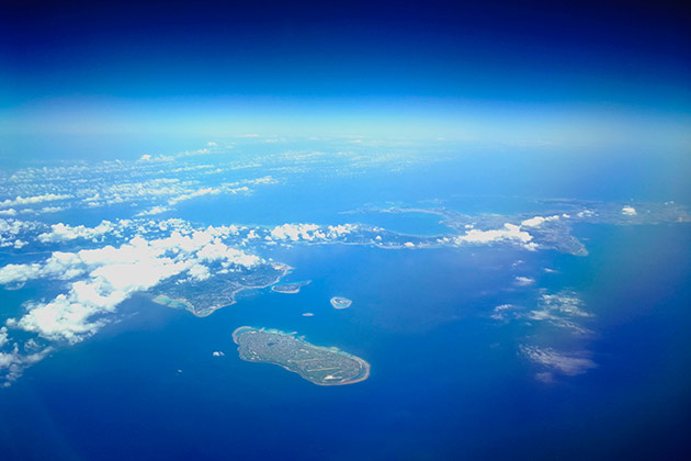 機内から見た沖縄、伊江島