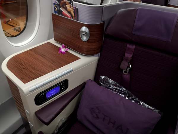 タイ航空A350のビジネスクラス席