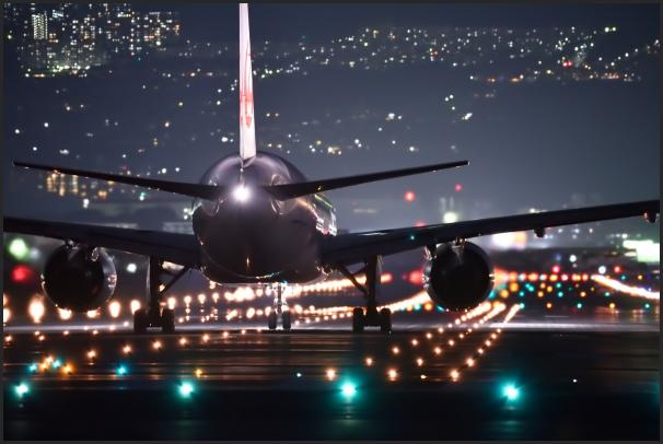 夜の空港
